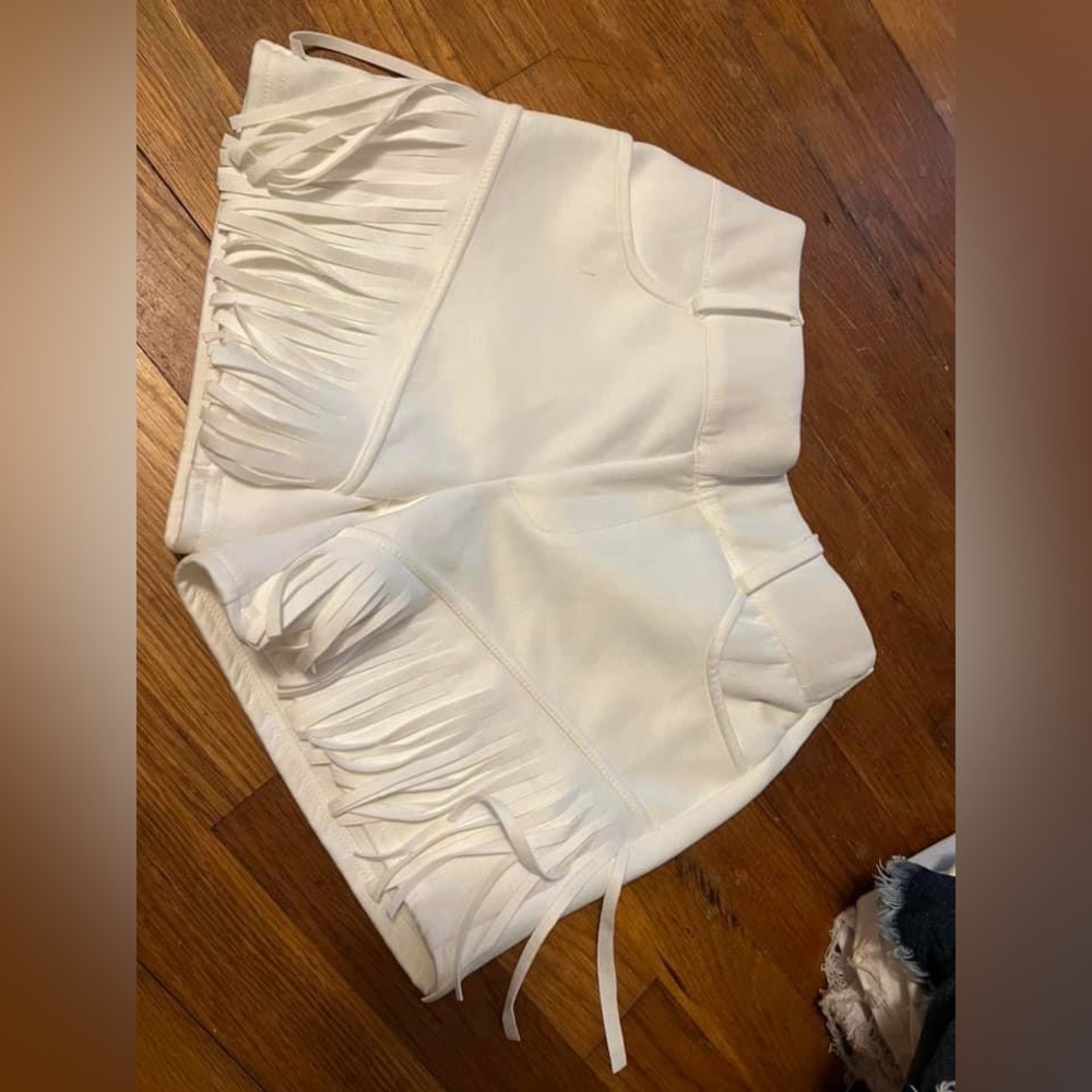 White super cute shorts never worn